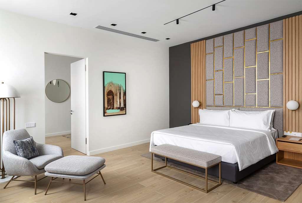 The Basilian Minsk, Curio Collection By Hilton Hotel Phòng bức ảnh
