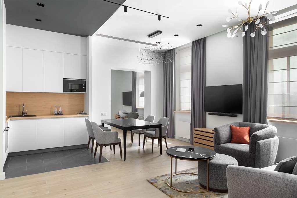 The Basilian Minsk, Curio Collection By Hilton Hotel Phòng bức ảnh