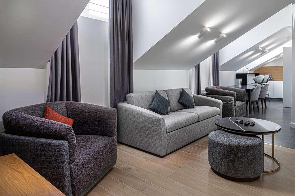 The Basilian Minsk, Curio Collection By Hilton Hotel Phòng bức ảnh